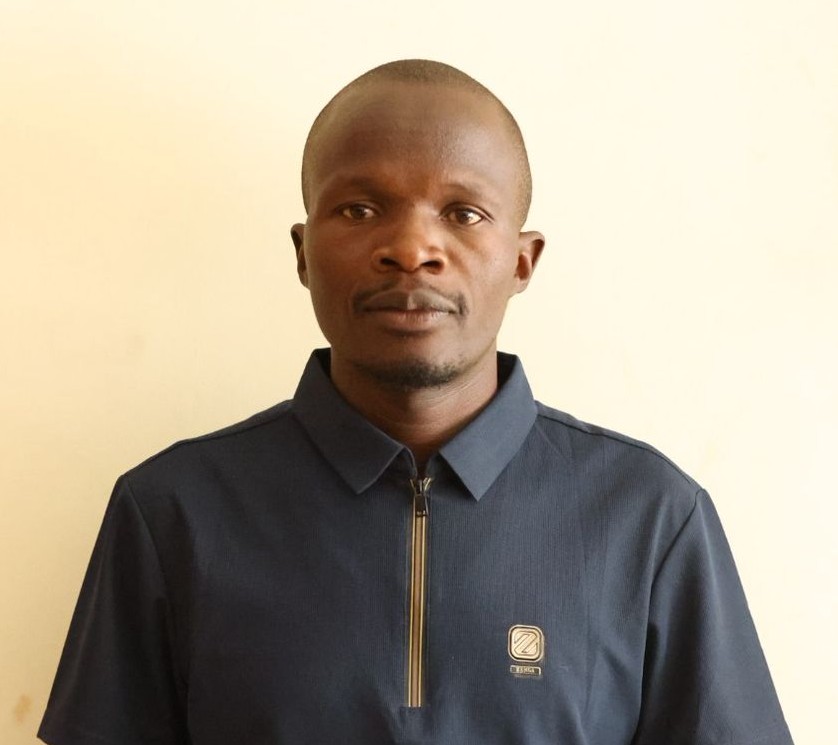 Dr. Elly Munde